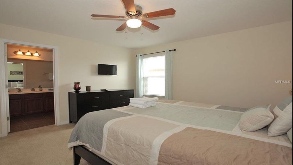 Photo of Bedroom in Veranda Palms