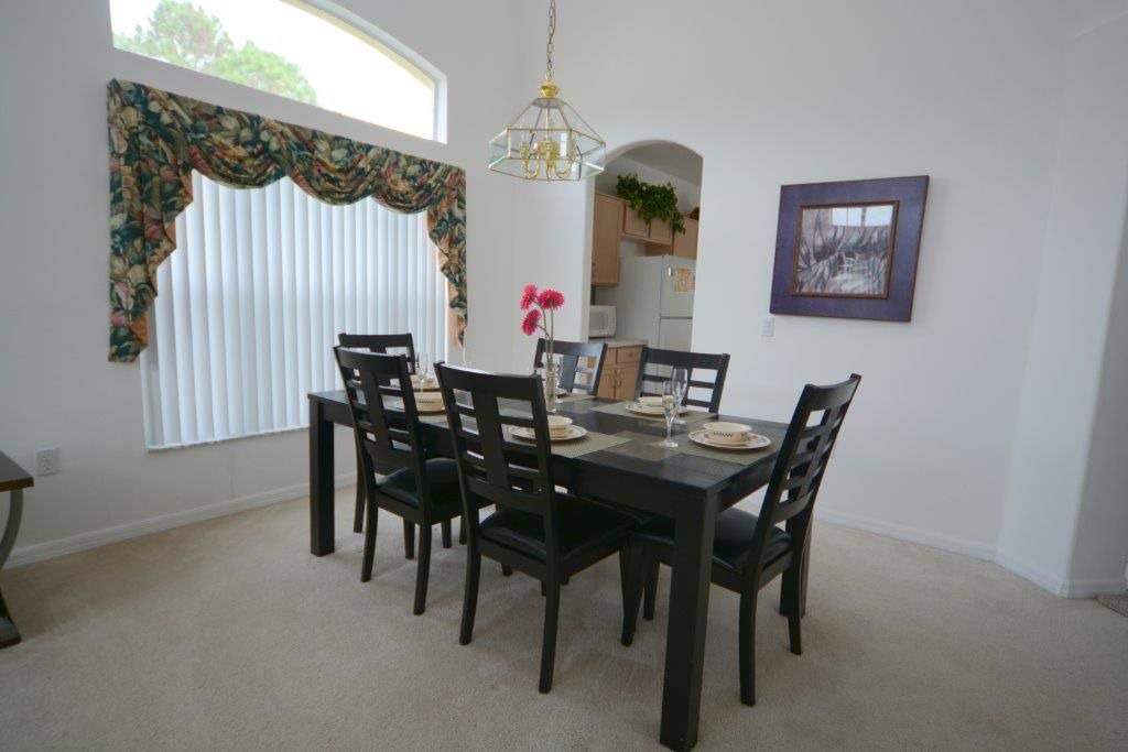 Photo of Livingroom in Eagle Pointe South