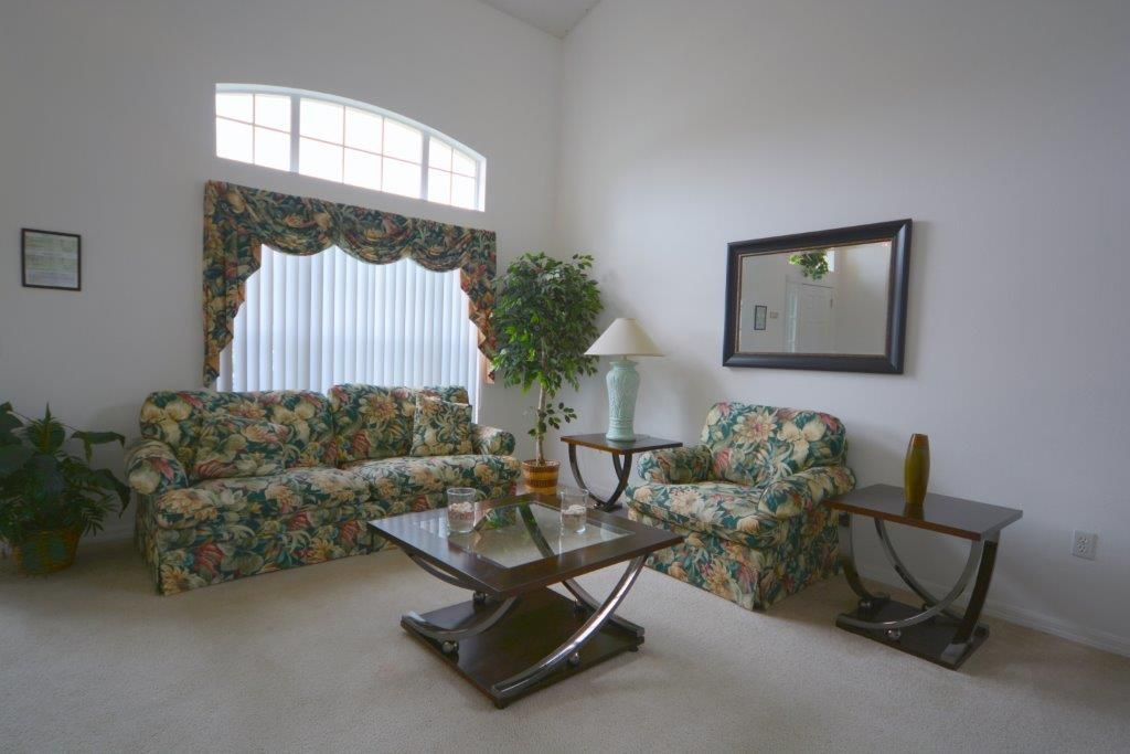 Photo of Livingroom in Eagle Pointe South