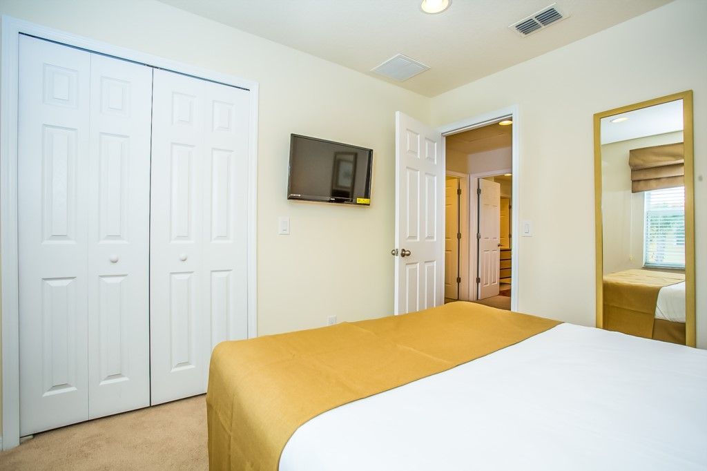 Photo of Bedroom in Sunset Lakes