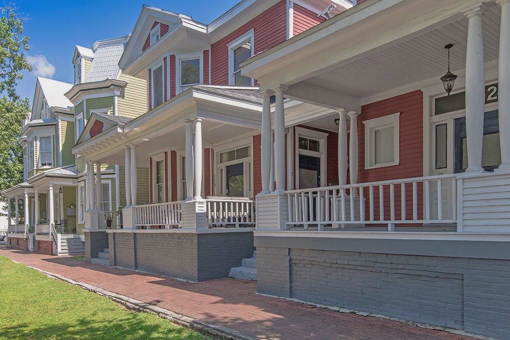 Photo of Others in Savannah Victorian District