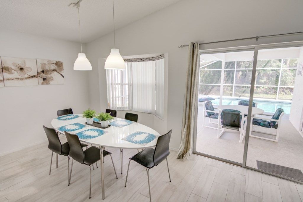 Photo of Livingroom in Windward Cay