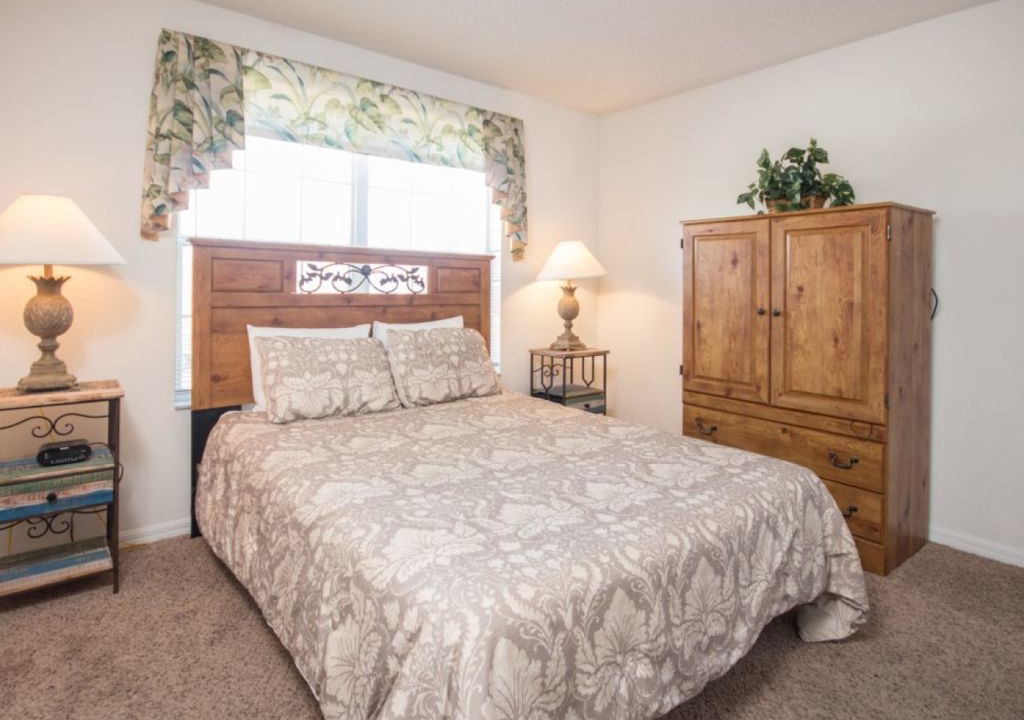 Photo of Bedroom in Seasons