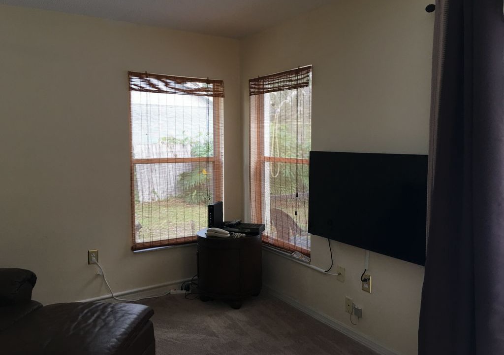 Photo of Livingroom in Doral Woods