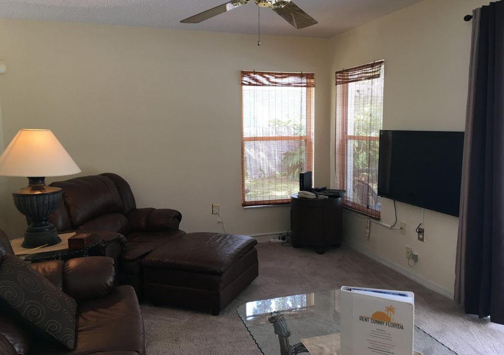 Photo of Livingroom in Doral Woods
