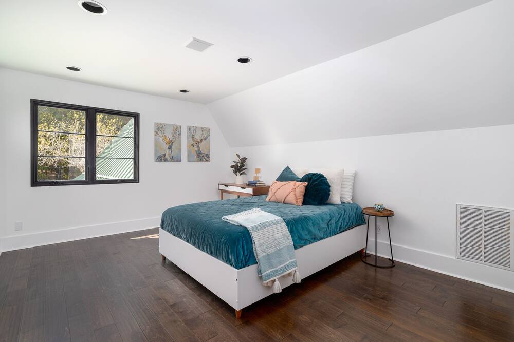 Photo of Bedroom in Chapin