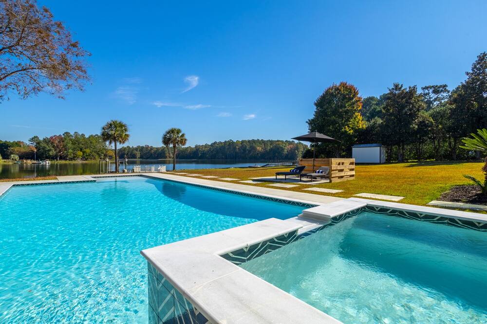 Photo of Outdoor in Chapin