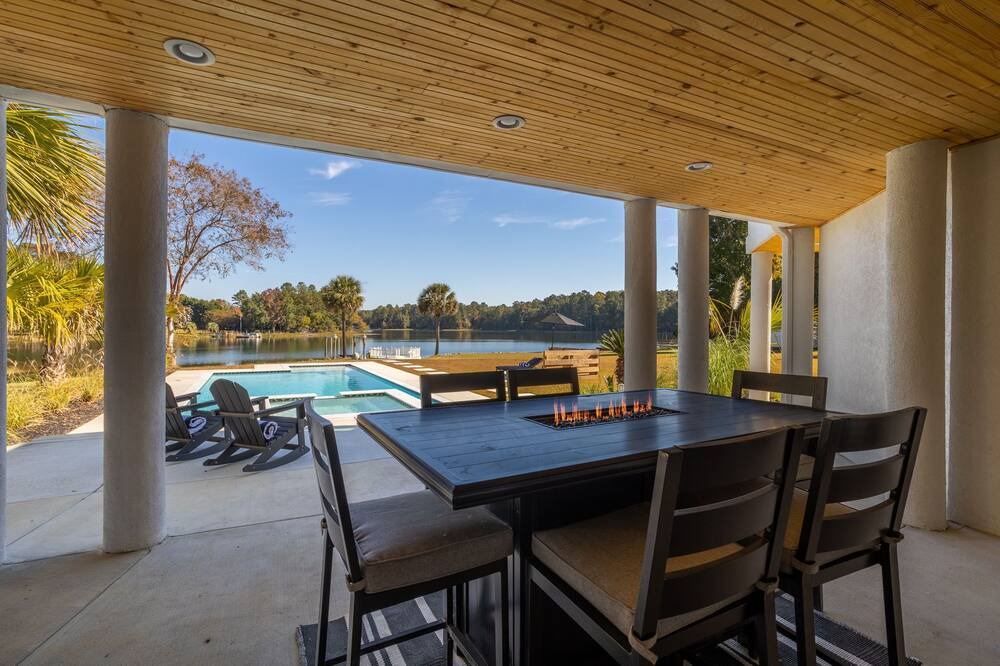 Photo of Outdoor in Chapin