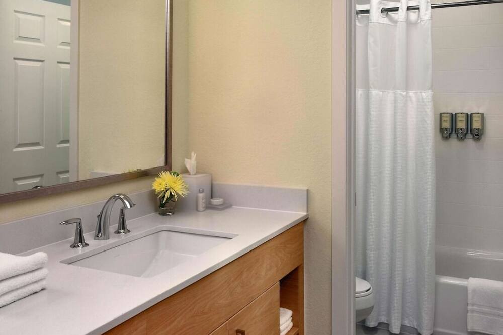 Photo of Bathroom in Gwinnett Place