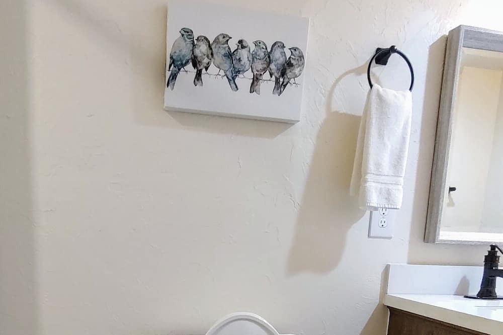 Photo of Bathroom in Cullowhee