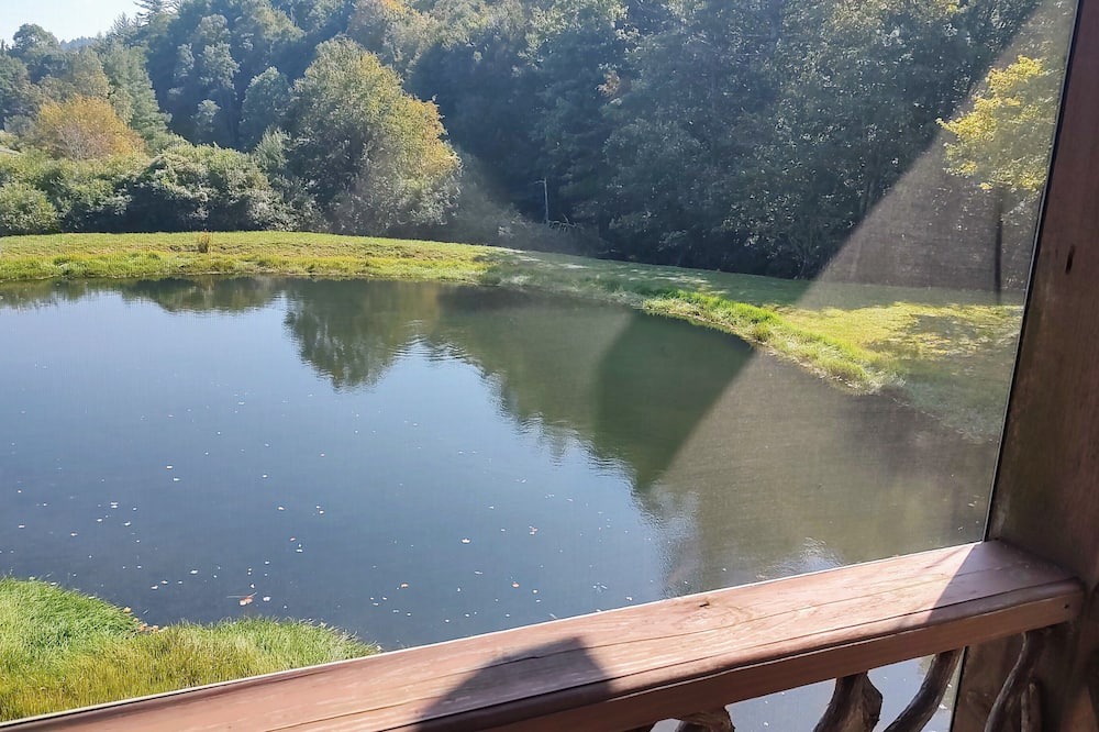 Photo of Patio Balcony in Cullowhee