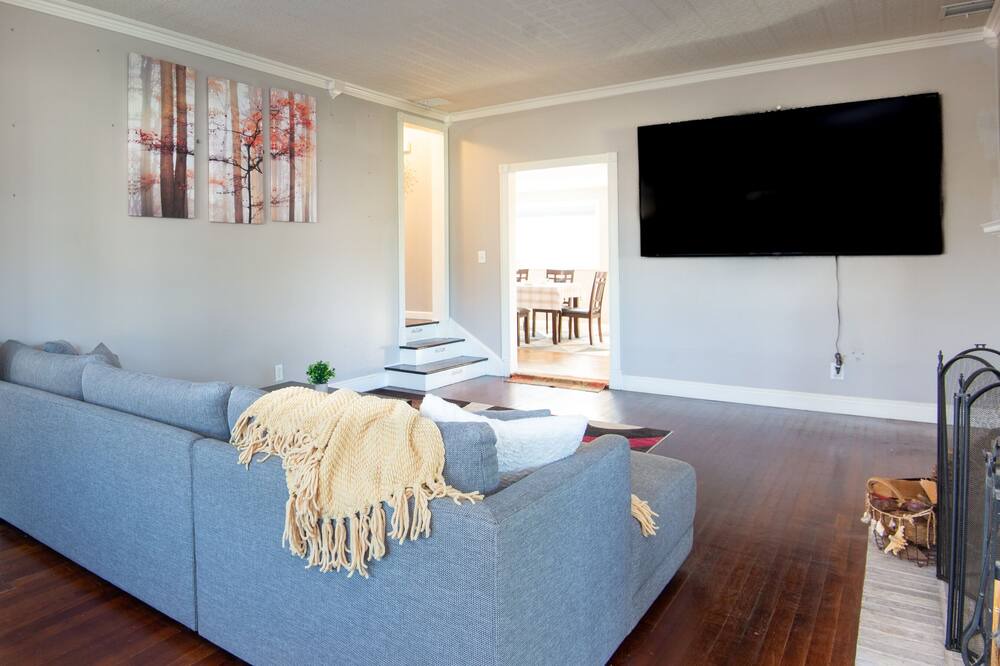 Photo of Bedroom in Riviera Bay