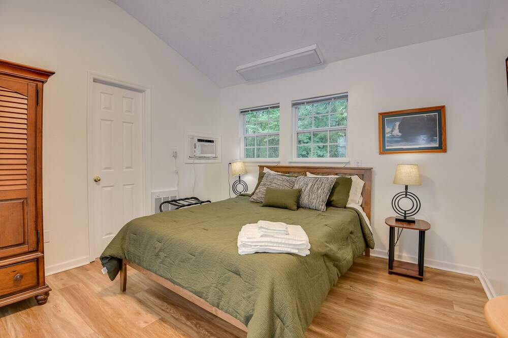Photo of Bedroom in Houndslake
