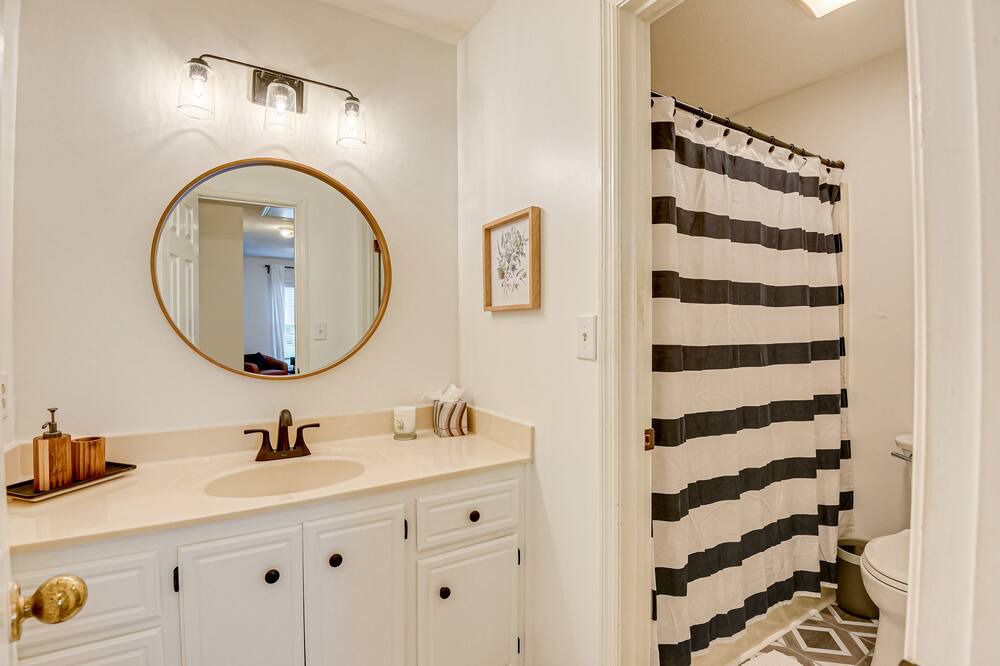 Photo of Bathroom in Houndslake