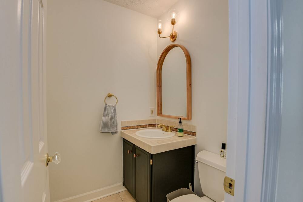 Photo of Bathroom in Houndslake