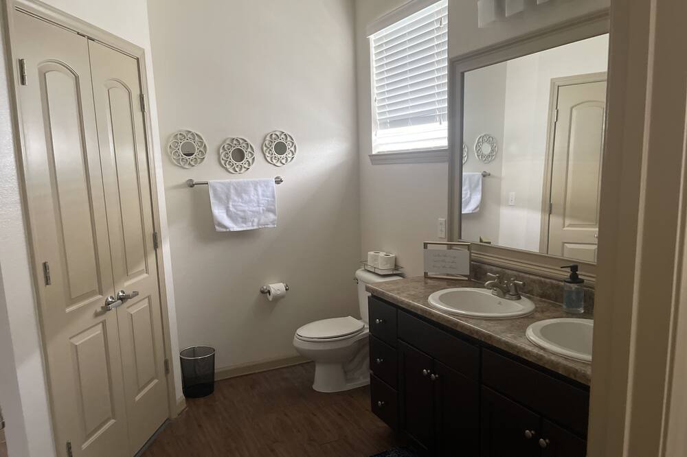 Photo of Bathroom in LaVina