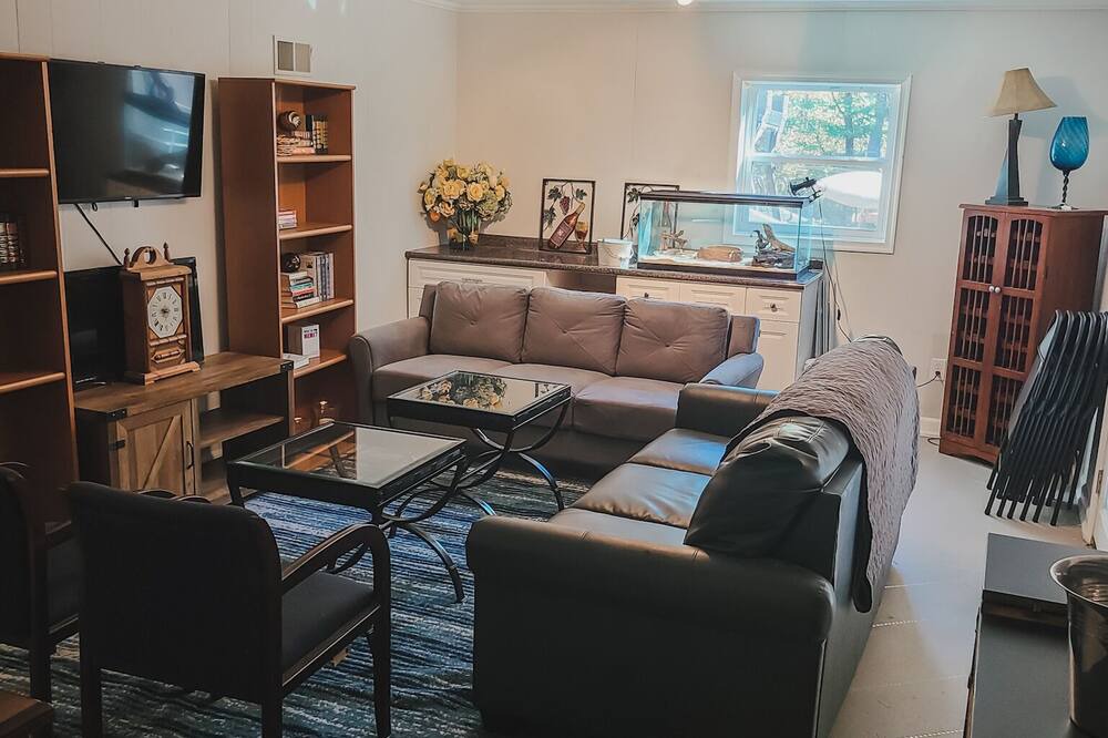 Photo of Livingroom in Mint Hill