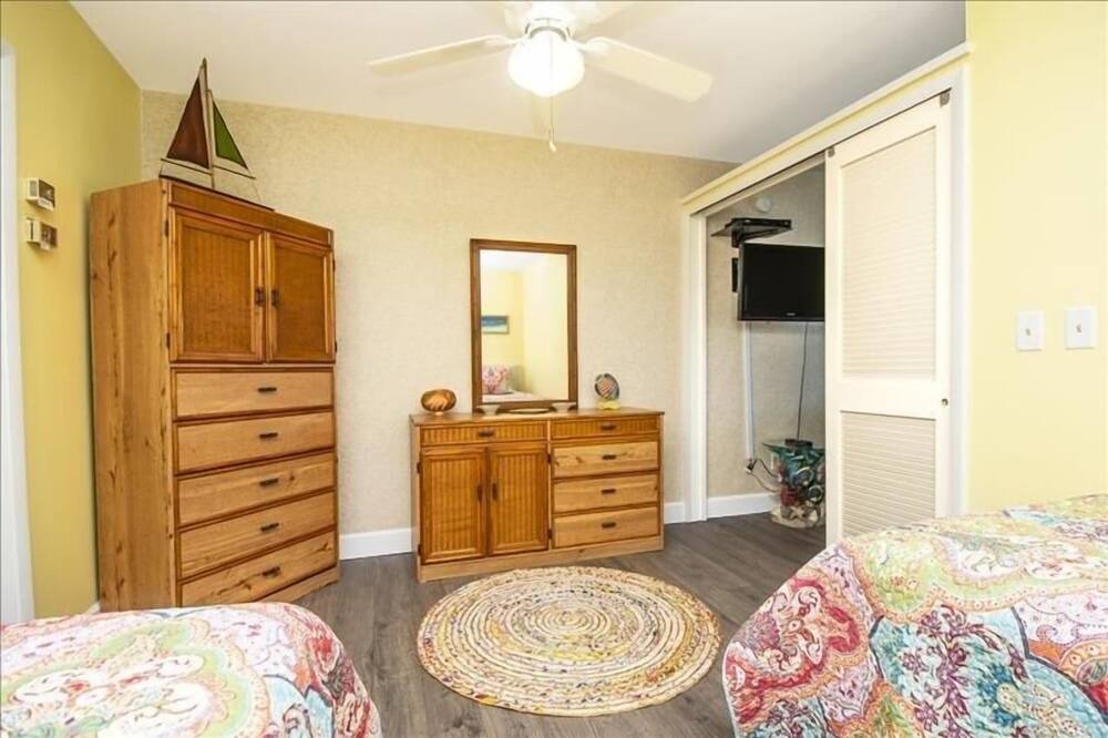 Photo of Bedroom in Isles of Capri