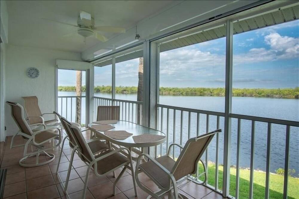 Photo of Patio Balcony in Hammock Bay