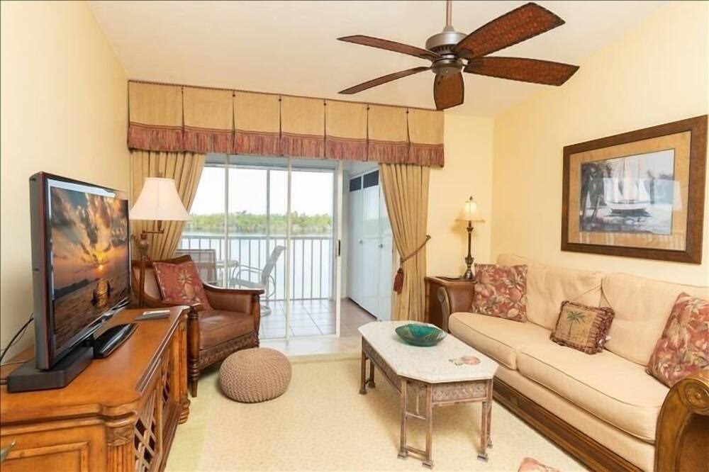 Photo of Others in Hammock Bay