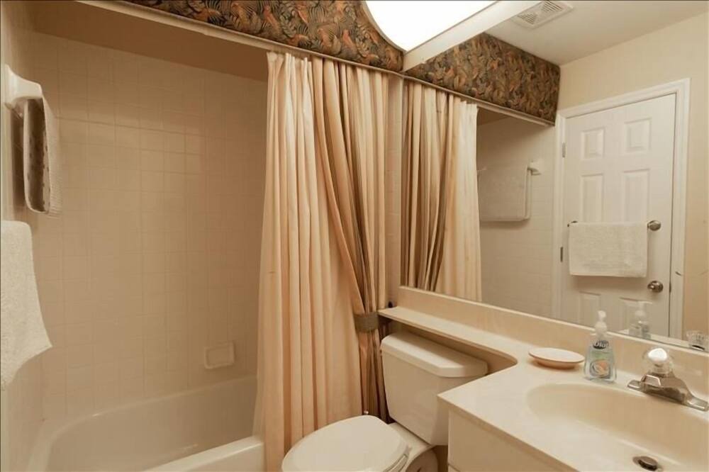 Photo of Bathroom in Hammock Bay