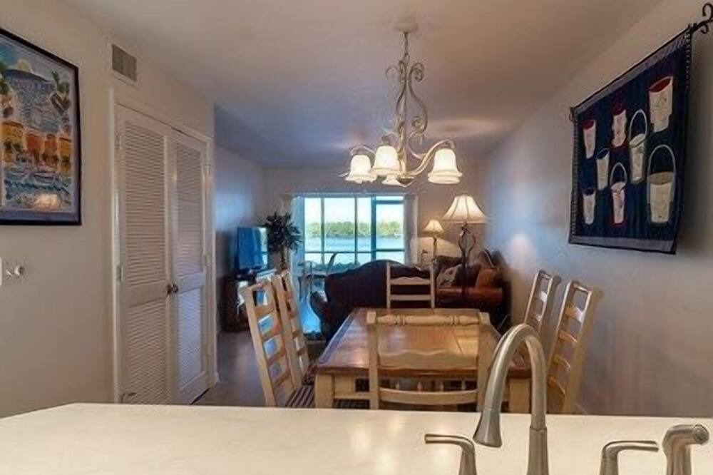 Photo of Bedroom in Hammock Bay