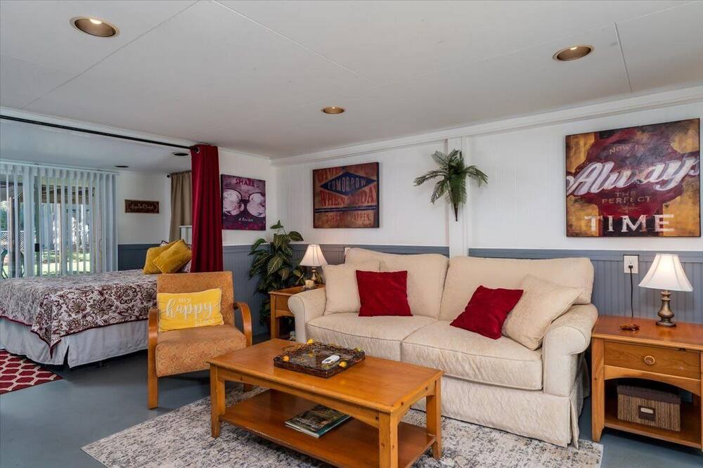 Photo of Livingroom in Edisto Island