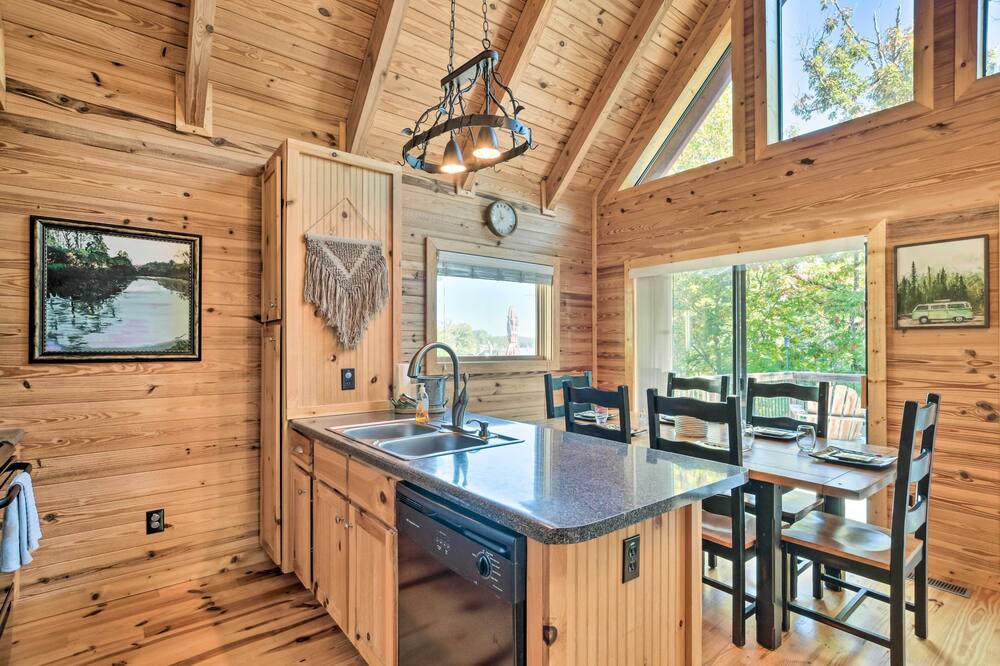 Photo of Kitchen in Seneca