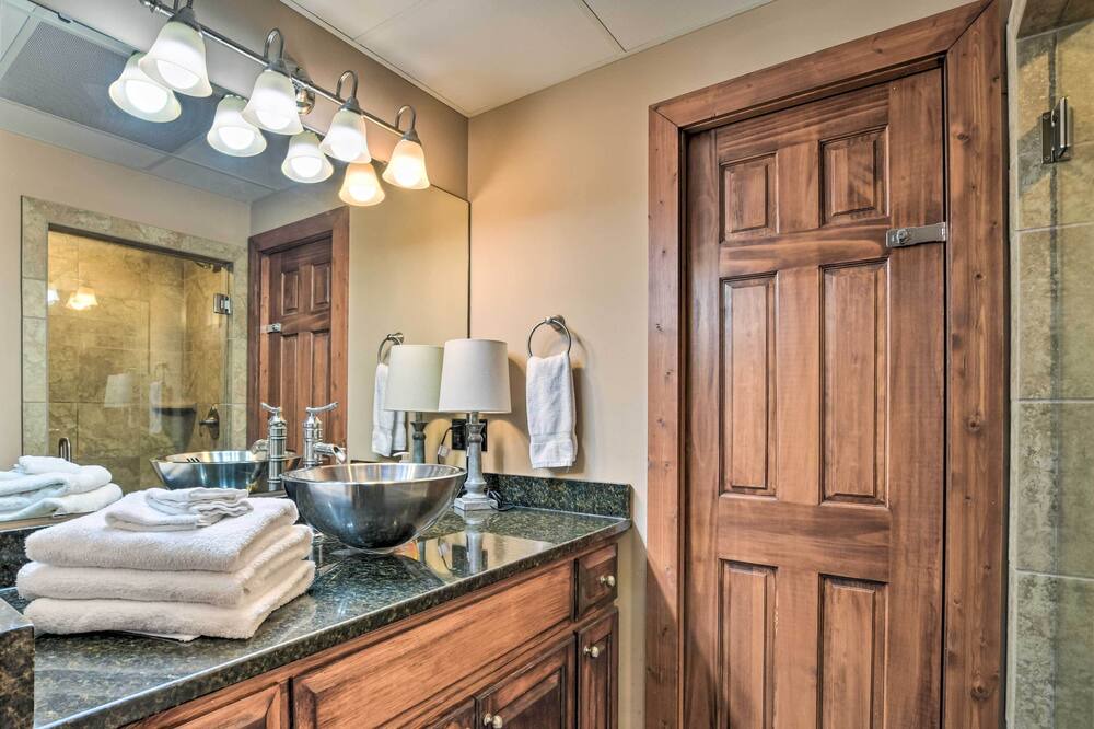 Photo of Bathroom in Seneca