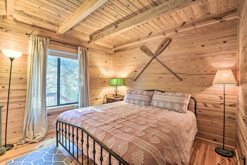 Photo of Bedroom in Seneca