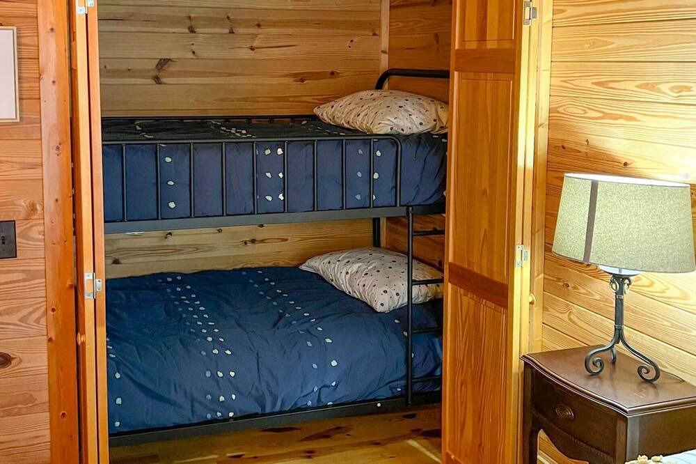 Photo of Bedroom in Seneca