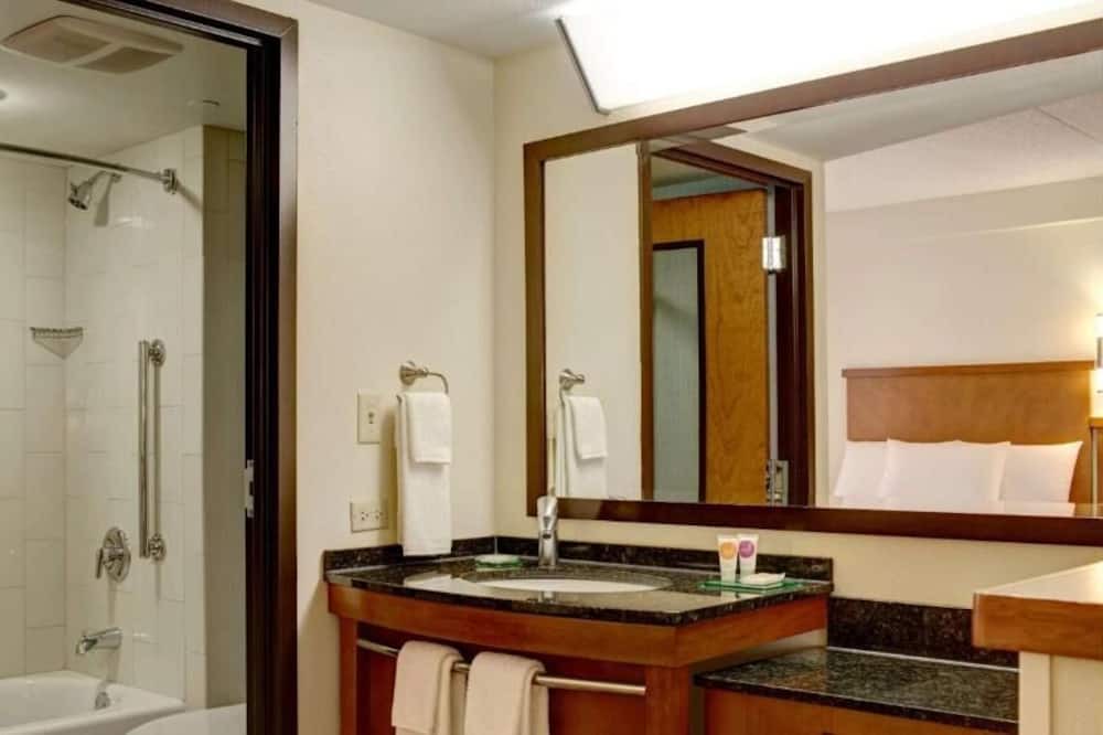 Photo of Bathroom in Gwinnett Place