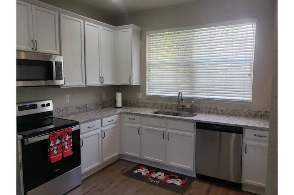 Photo of Kitchen in Trafalgar Village