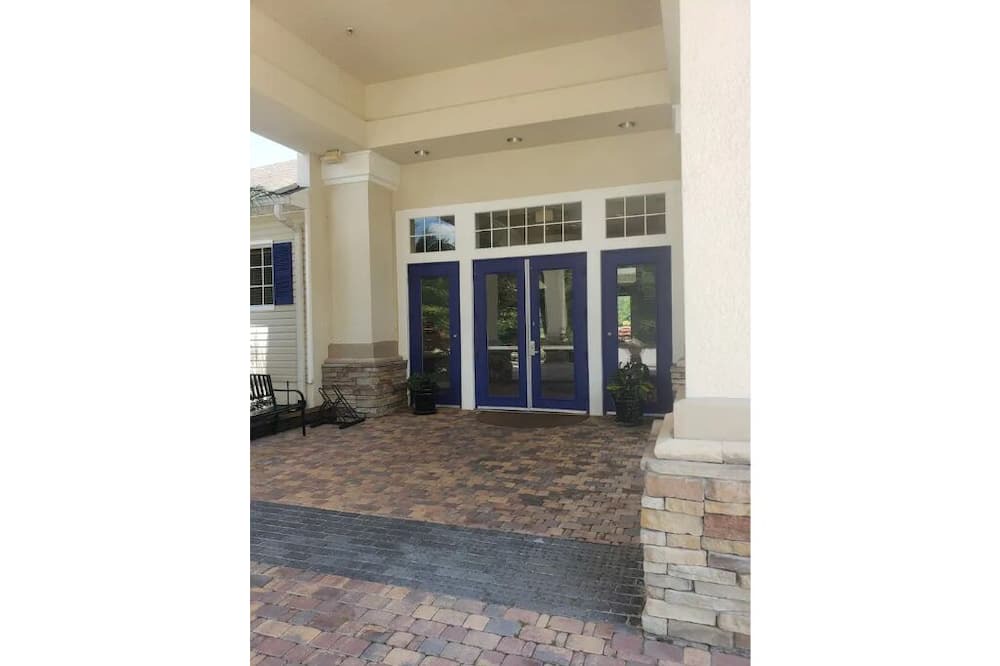 Photo of Outdoor in Trafalgar Village