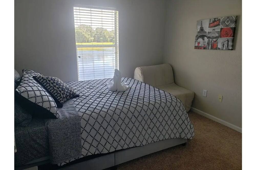Photo of Bedroom in Trafalgar Village