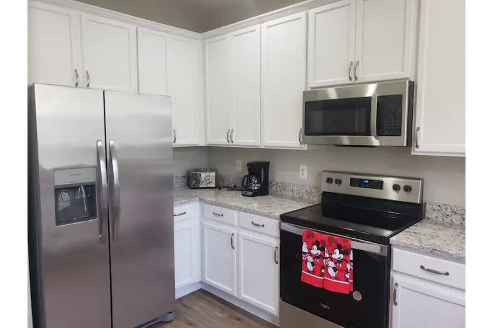 Photo of Kitchen in Trafalgar Village