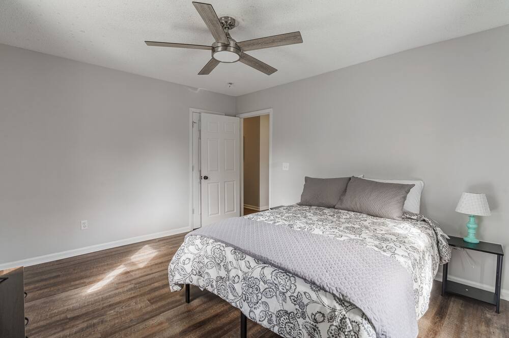 Photo of Bedroom in Cayce