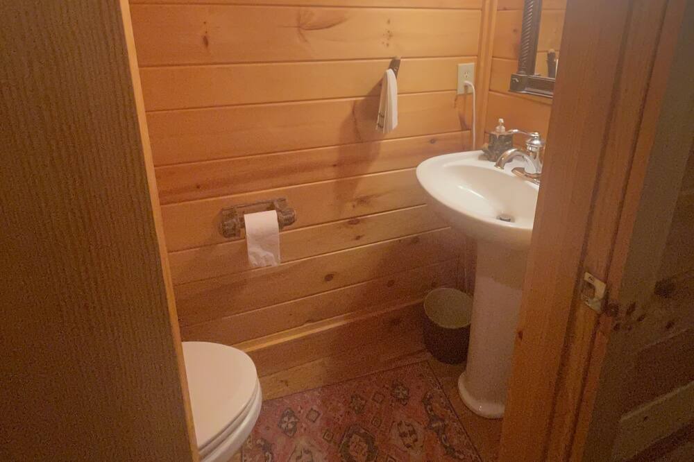 Photo of Bathroom in Cashiers