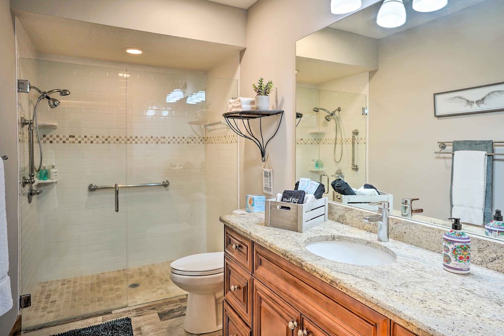 Photo of Bathroom in Valrico