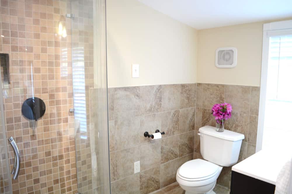 Photo of Bathroom in Kipling