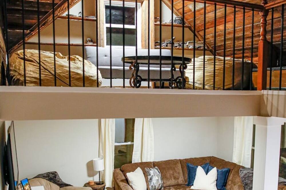 Photo of Livingroom in Salem