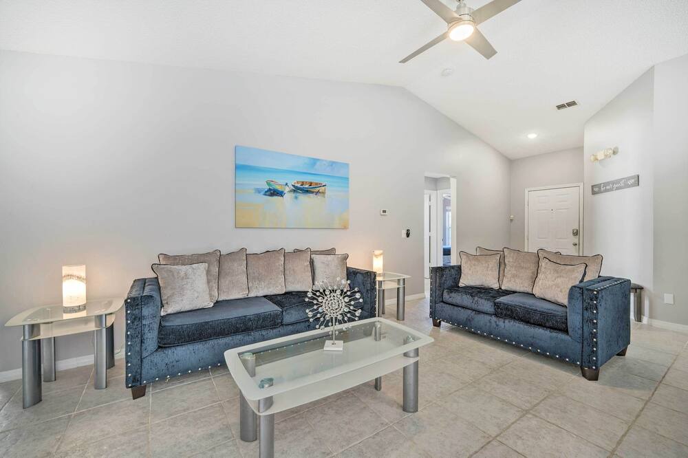 Photo of Livingroom in Indian Point