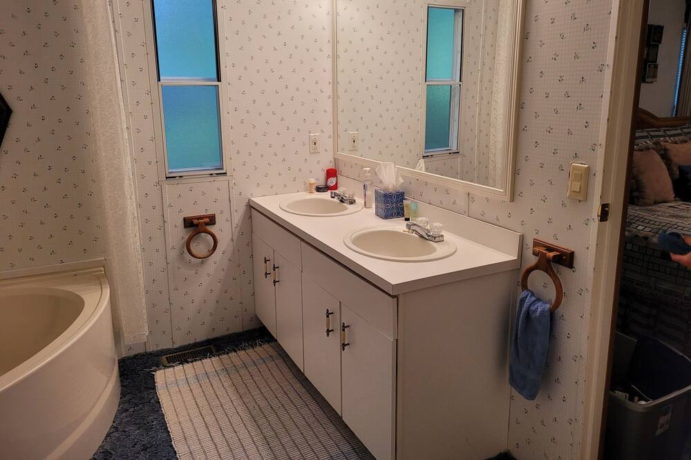 Photo of Bathroom in Fair Play