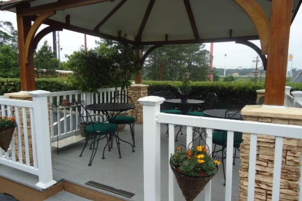 Photo of Outdoor in National Hills