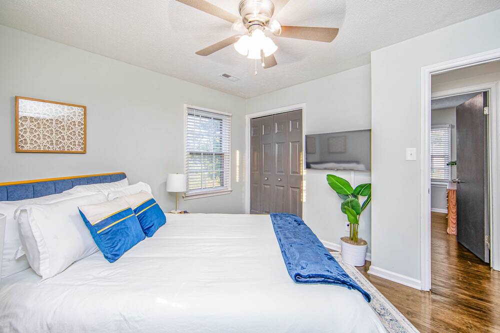 Photo of Bedroom in South View