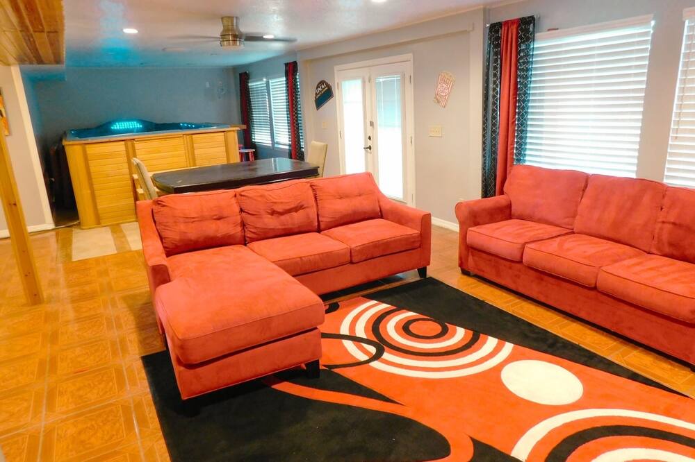 Photo of Livingroom in Westside
