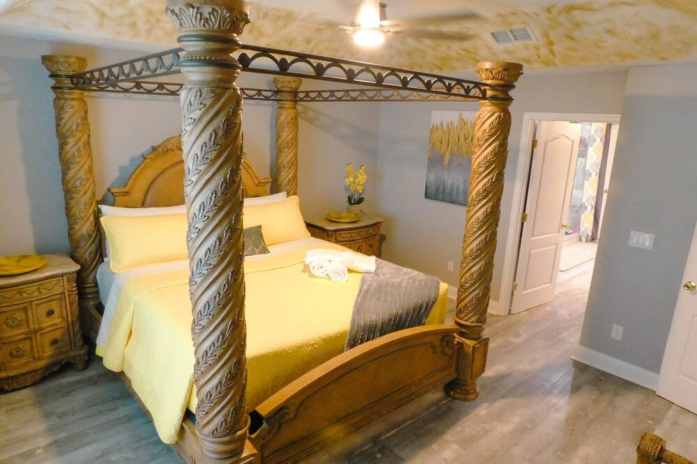 Photo of Bedroom in Westside