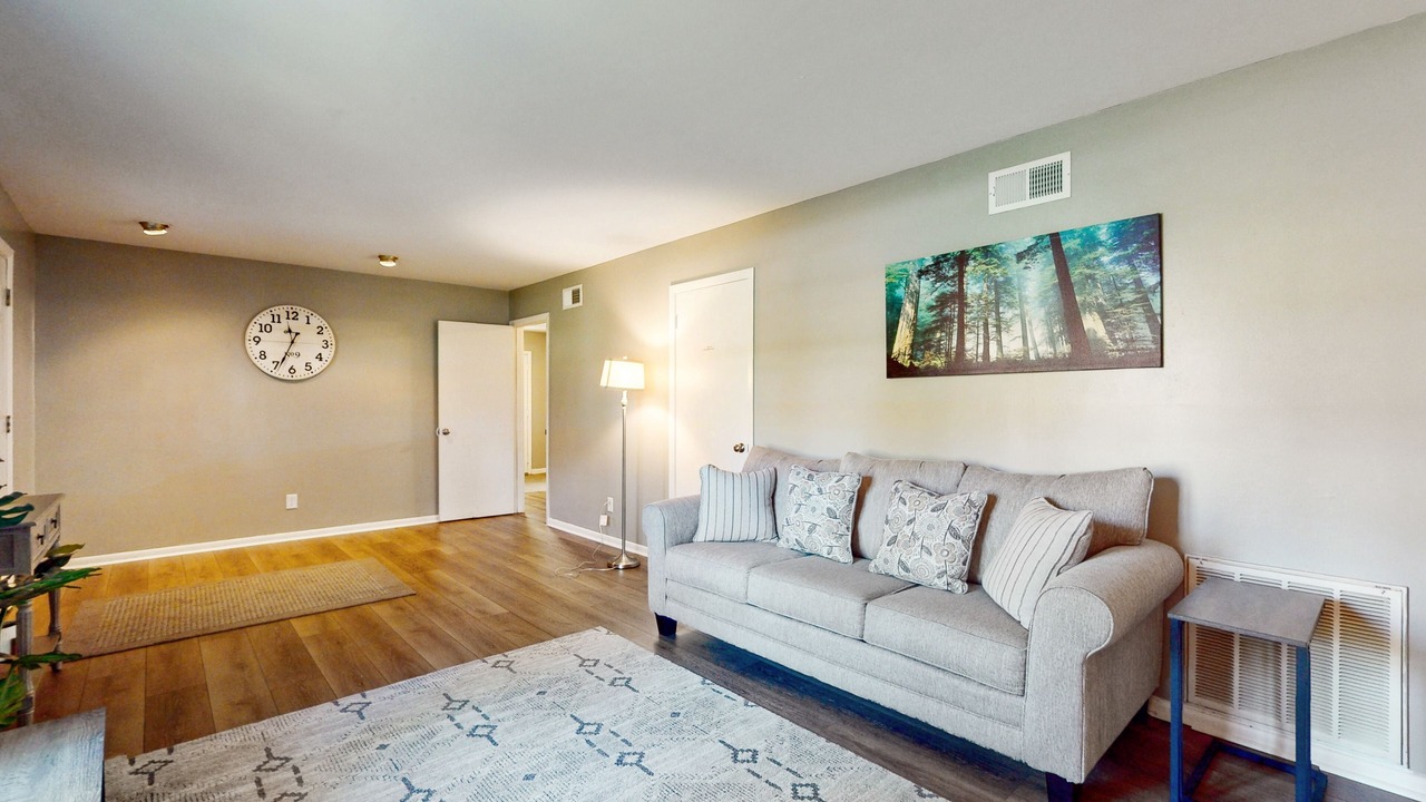 Photo of Livingroom in Garden City