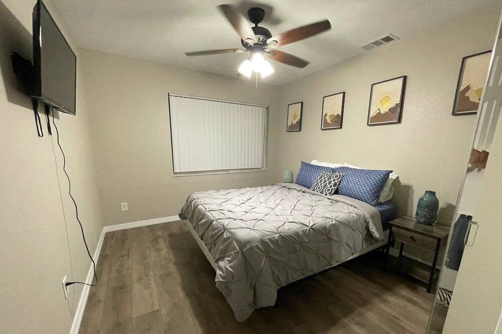 Photo of Bedroom in Shore Acres