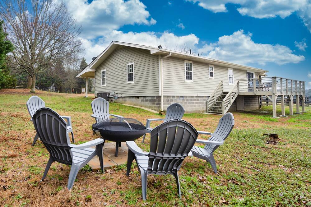 Photo of Livingroom in Dacula